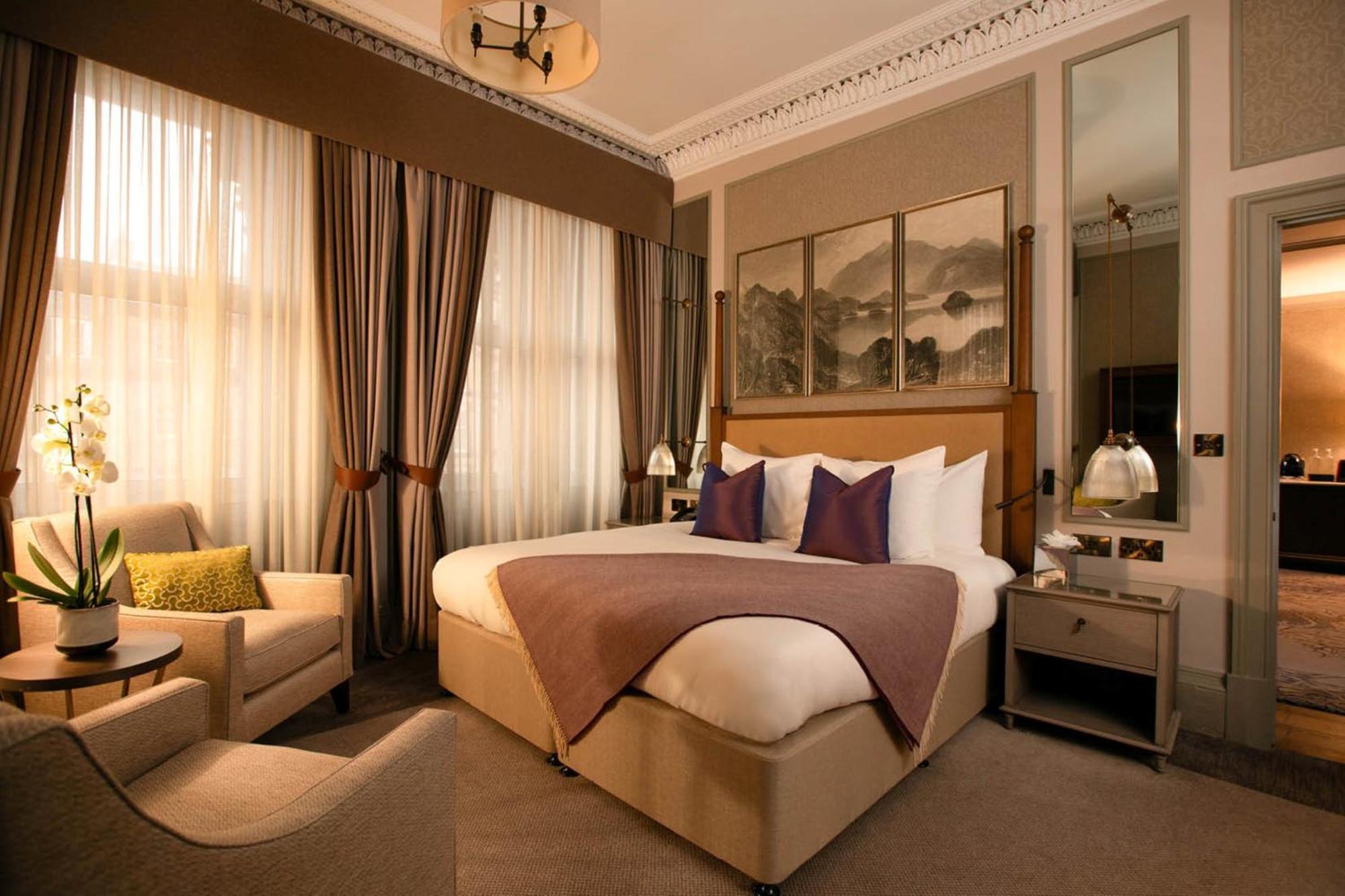 爱丁堡乔治酒店 外观 照片 A bedroom at the hotel