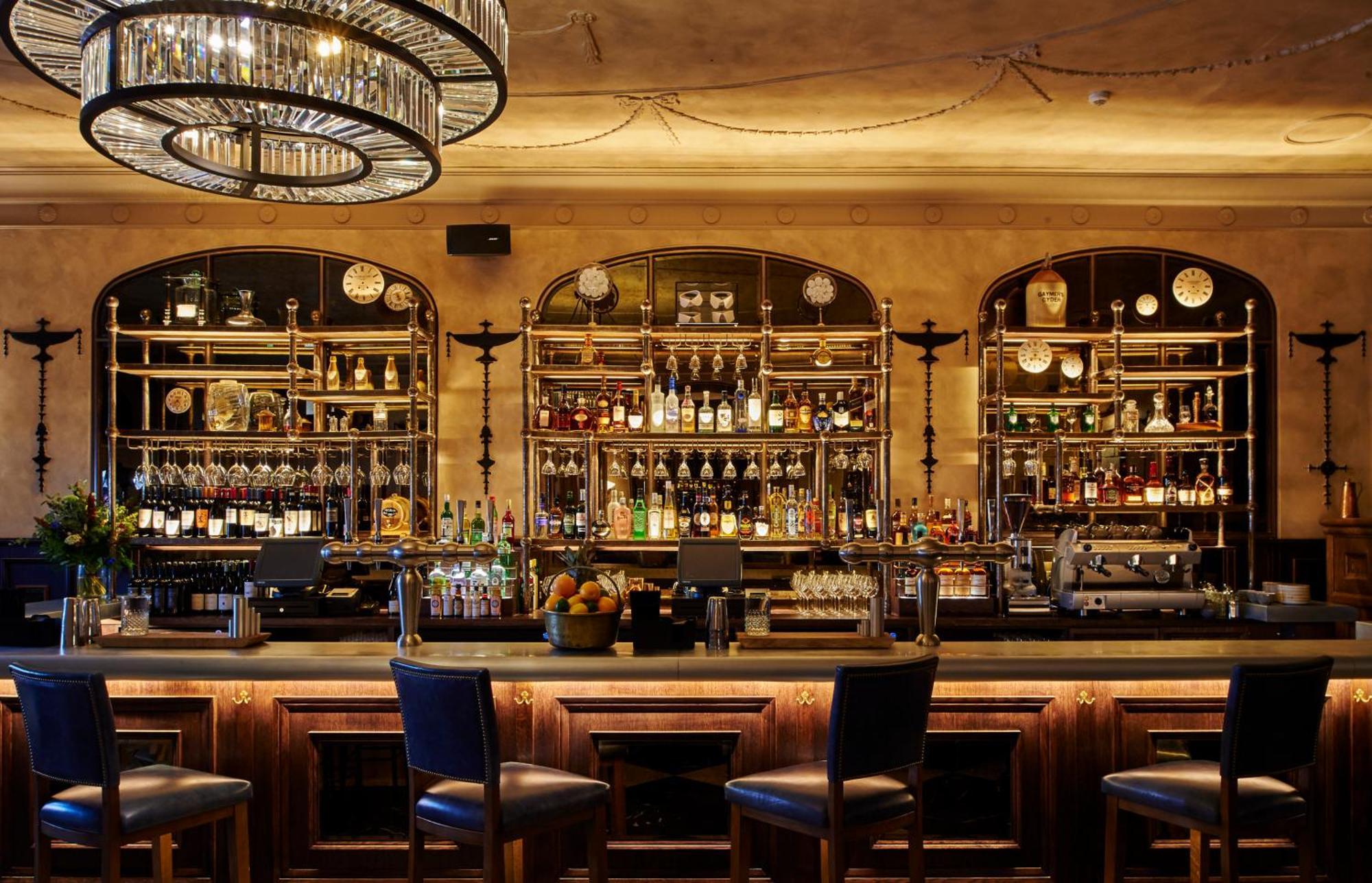 爱丁堡乔治酒店 外观 照片 The bar at the Ivy